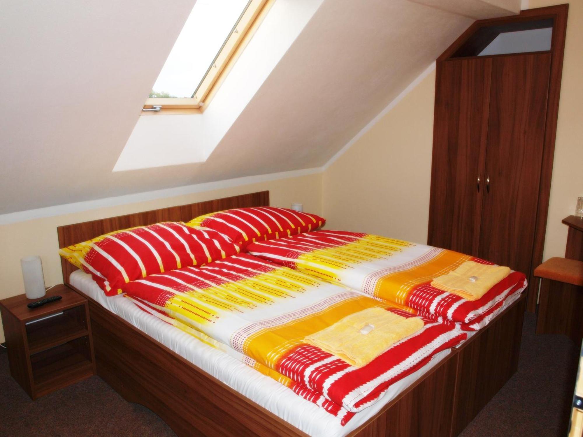 Penzion Kratochvil Dolni Dunajovice Room photo